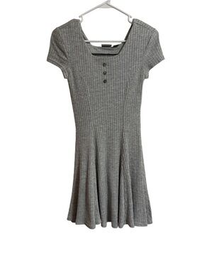 NEXT LEFT Gray Ribbed Short-Sleeve Knit Dress